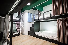 We Come Hostel
