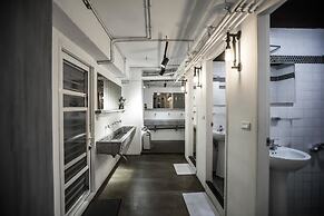 We Come Hostel