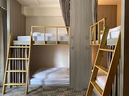 We Come Hostel