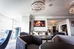 Doric Hotel