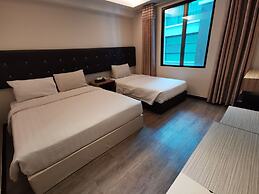 Ease Hotel