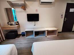 Ease Hotel