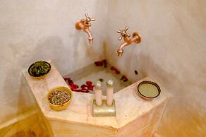 Riad Amina