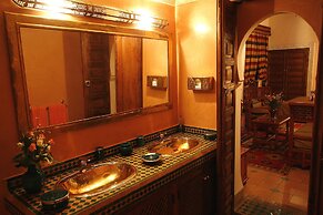Riad Amina