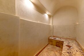 Riad Amina