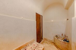 Riad Amina