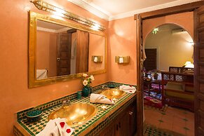 Riad Amina