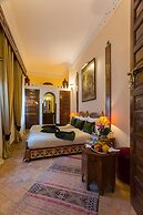 Riad Amina