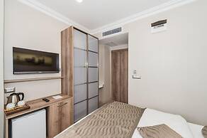 Alphonse Hotel