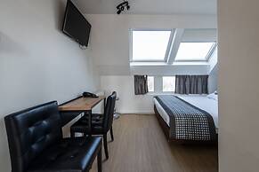 Acostar Hotel