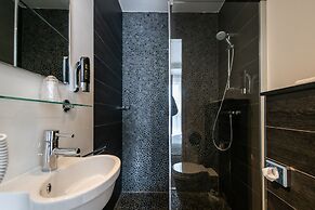 Acostar Hotel