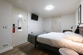 Acostar Hotel