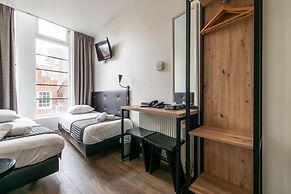 Acostar Hotel