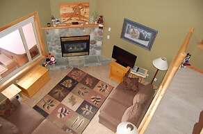 Creekview Court by Apex Accommodations