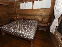 Roatan Bed & Breakfast Apartments