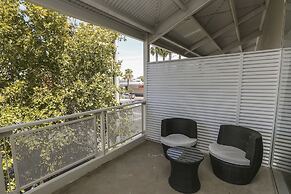 Indulge Apartments CBD
