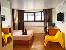 I Room Hotel