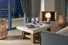 Xenia Residence & Suites