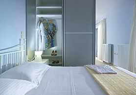 Xenia Residence & Suites