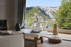 Xenia Residence & Suites