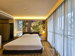 The Idle Hotel and Residence