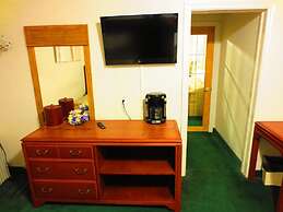 Canadiana Motel