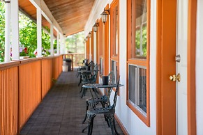Cedar Motel
