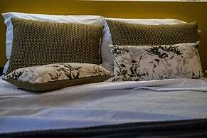 Aethra Boutique Rooms