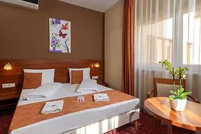 Patak Park Hotel