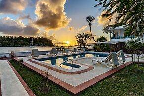 Mariners Hotel