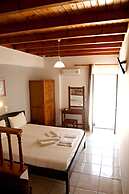 Madares Hotel