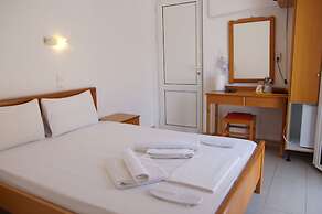 Madares Hotel