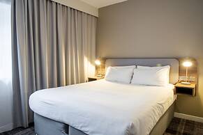 Almondsbury Inn & Lounge