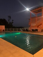 Rival Hotel