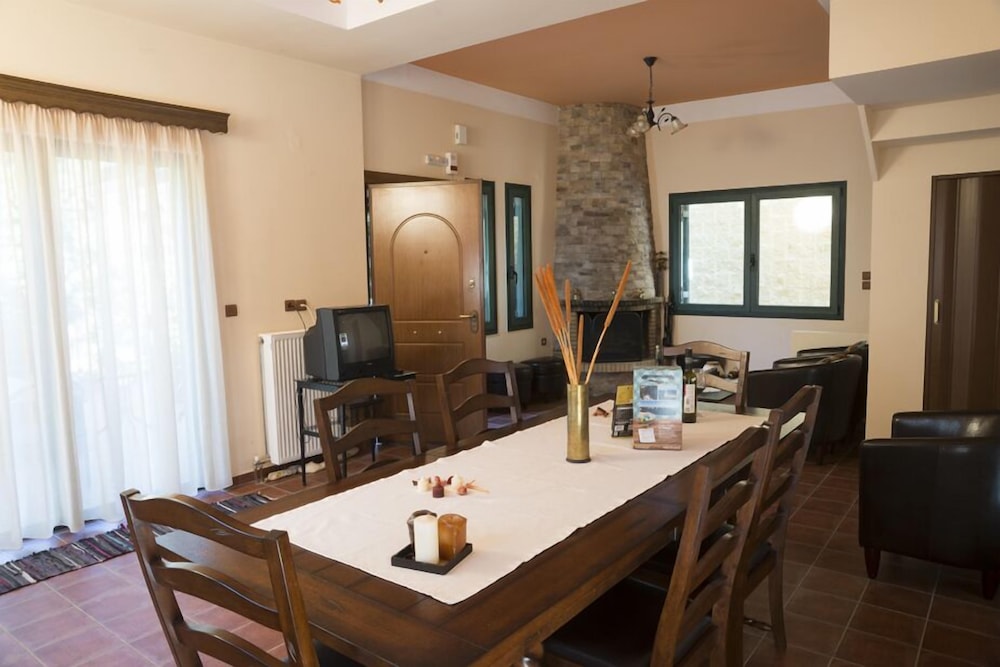 Elia Therissos Maisonettes