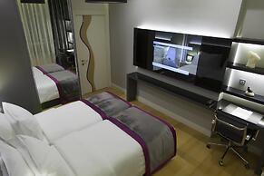 The Leos Residence