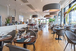 Aquatis Hotel