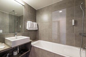 Lake Geneva Hotel