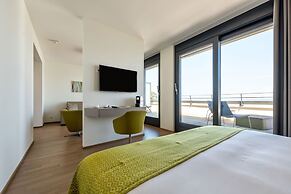 Lake Geneva Hotel