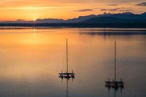 Lake Geneva Hotel