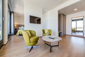 Lake Geneva Hotel