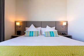 Lake Geneva Hotel