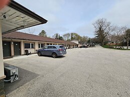 Forest Plaza Motel