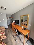 Forest Plaza Motel