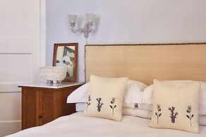 Bella Ev Guest House