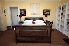 Bella Ev Guest House