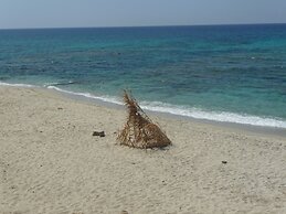 Akti Kastraki Beach