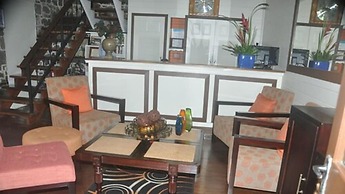 Cobblestone Inn
