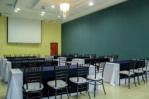 Hampton Inn & Suites by Hilton Aguascalientes Airport