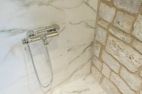 Levidi Suites